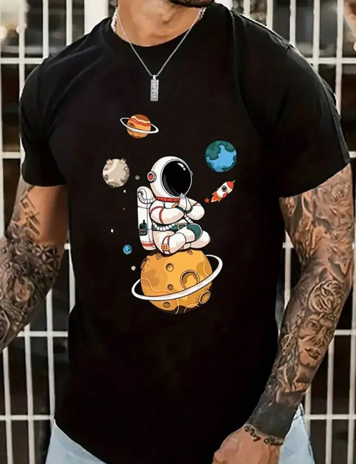 Imagen de CAMISETA DE MANGA CORTA CON ESTAMPADO DE ASTRONAUT