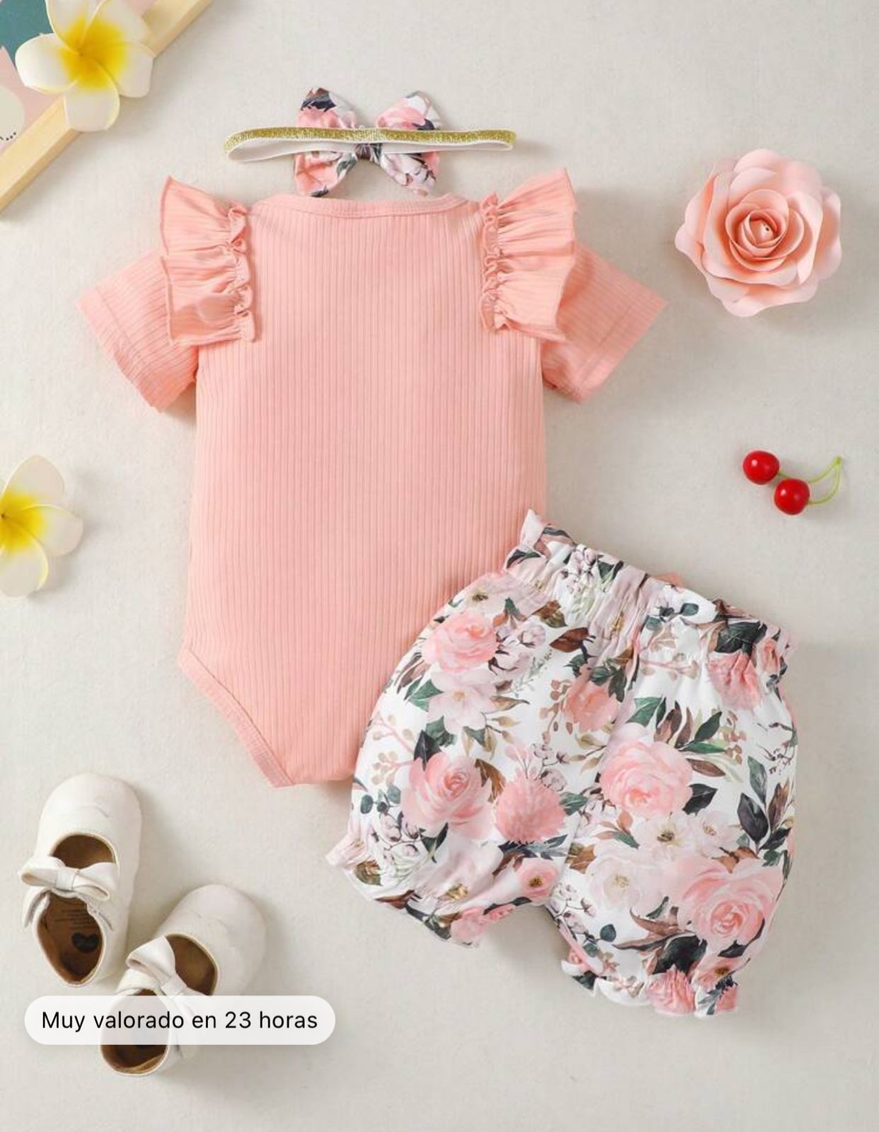 Imagen de CONJUNTO DE BODY , SHORTS DE FLORES 