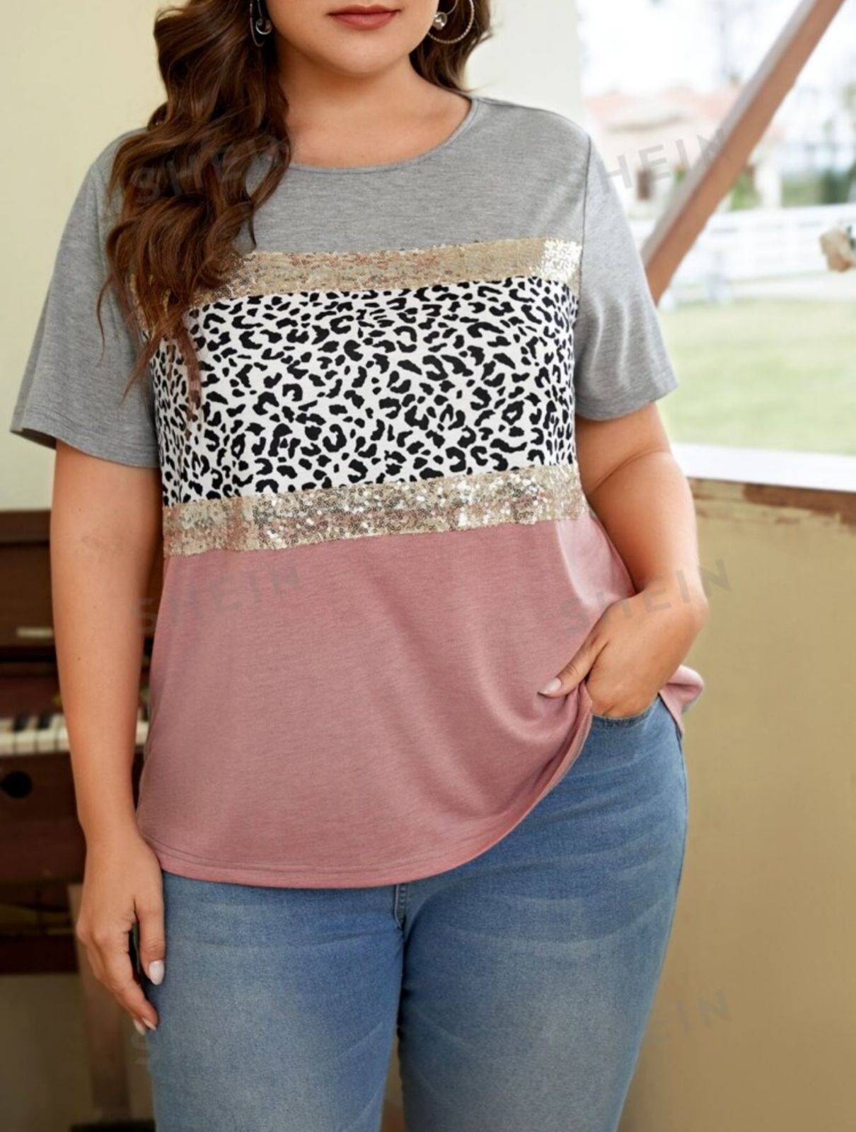 Imagen de CAMISETA CON ESTAMPADO DE LEOPARDO 