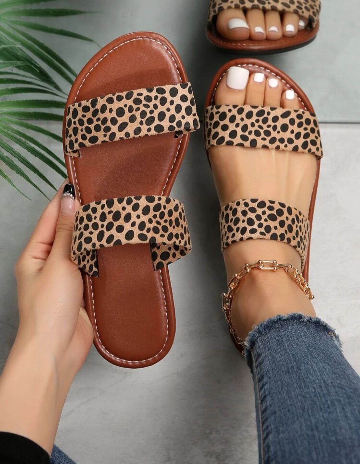 Imagen de Sandalias Planas con Patrón de Leopardo 