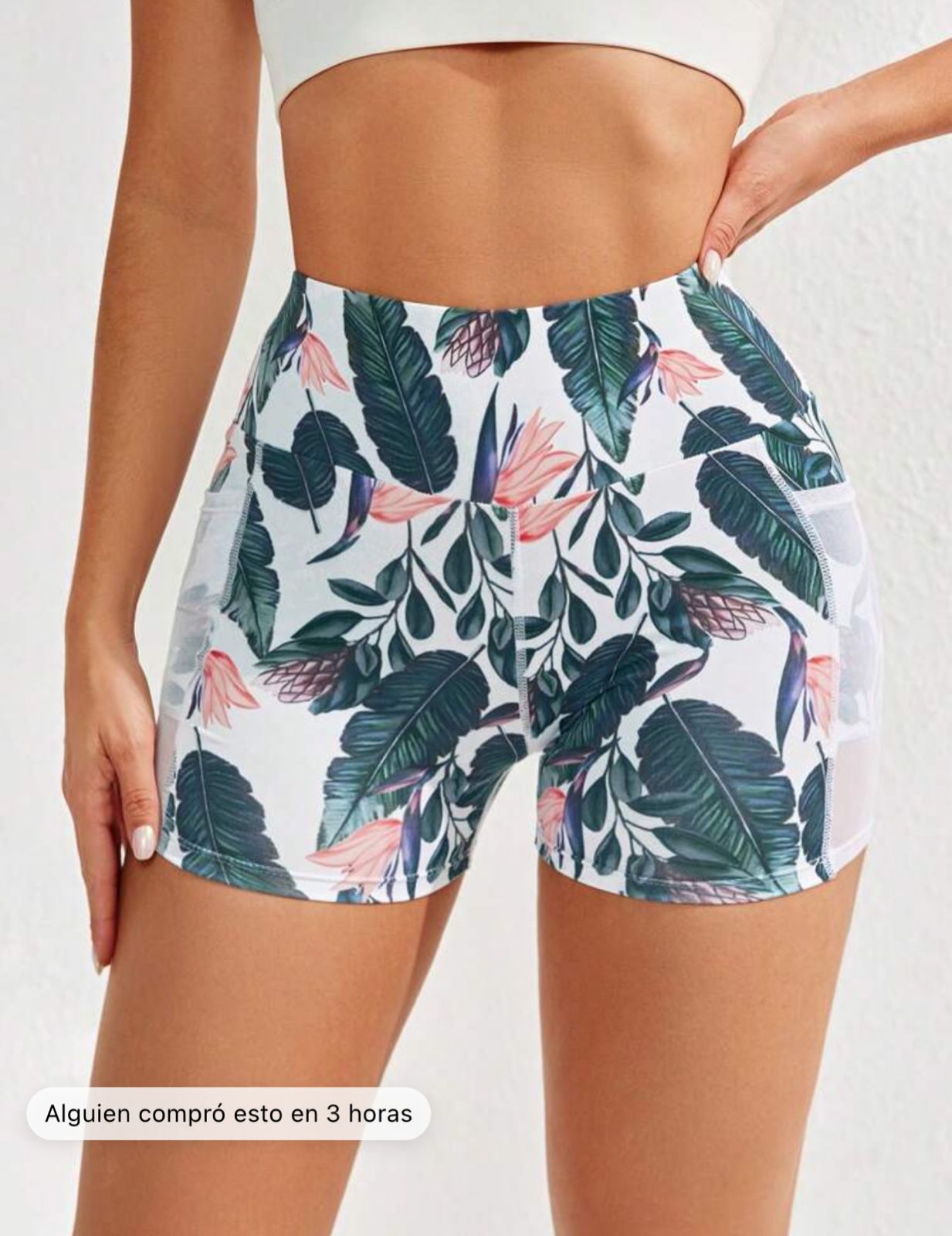 Imagen de SHORTS CON ESTAMPADO DE FLORES Y BOLSILLO